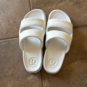White restfeel lululemon slides